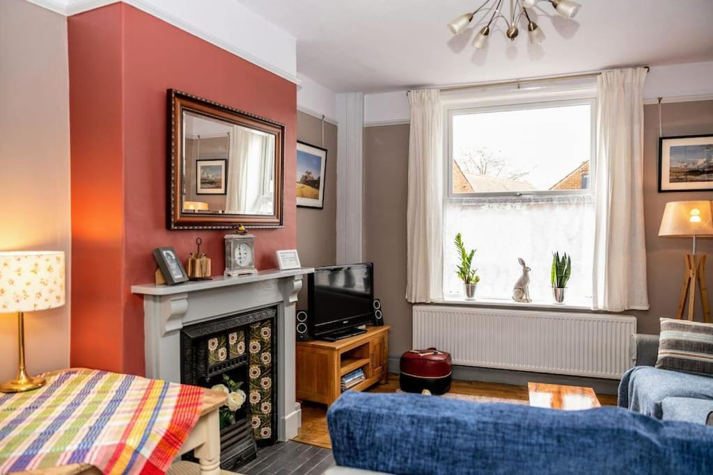 Spacious Charming Cottage Near Lake And Sea Hornsea Exterior foto